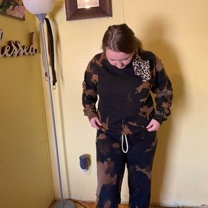 Bleached sweatsuit